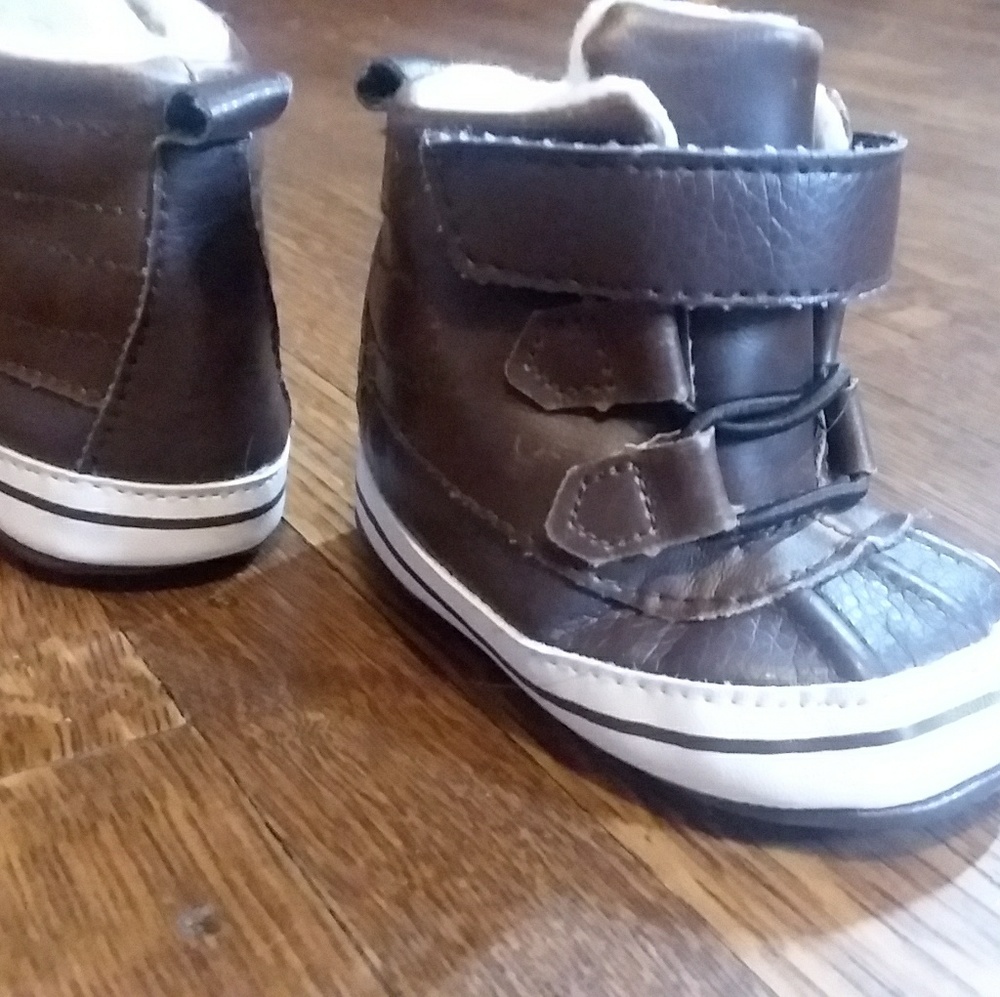 Baby winter booties